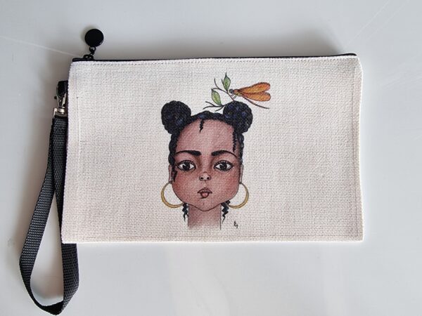 Aisha Pouch